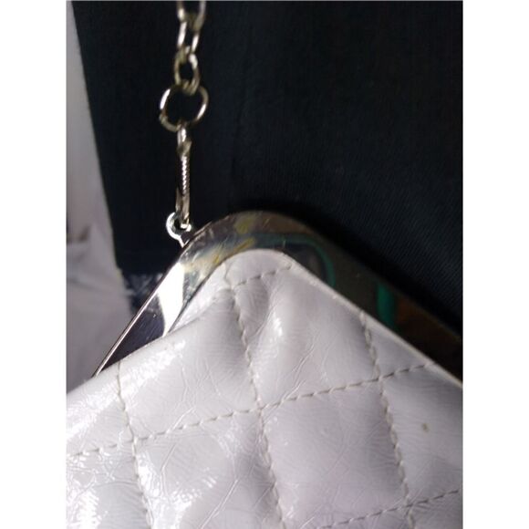 White Quilted Patent Leather Kiss-Lock Crossbody - Picture 5 of 7